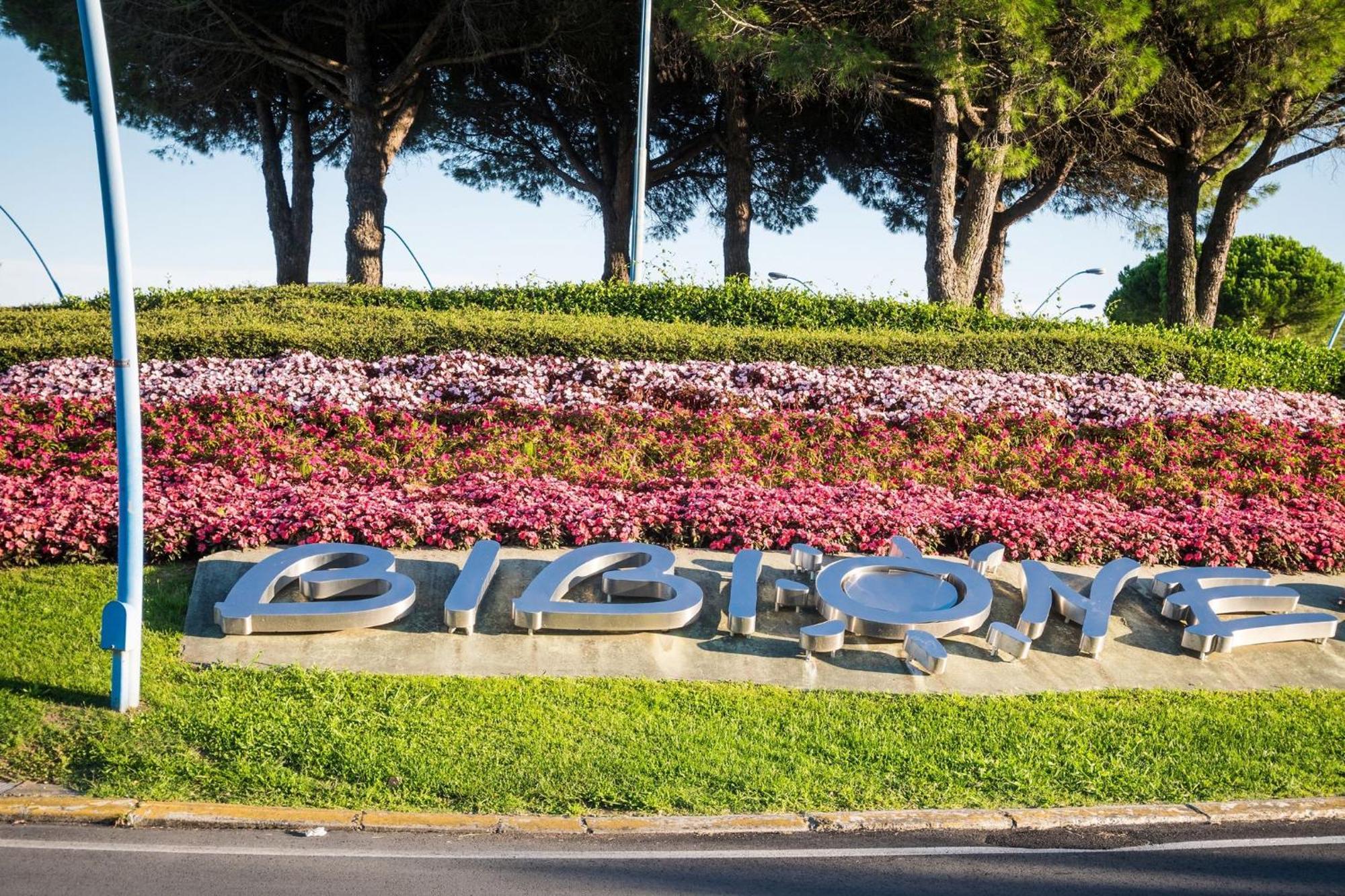 Bright Flat With A Wide Terrace - Beahost Rentals Bibione Exterior foto